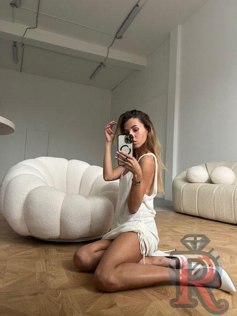 escort call girl
